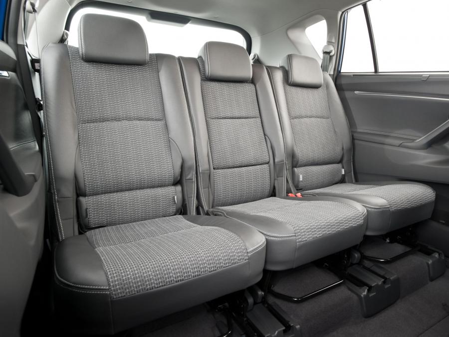  Toyota Verso 2013 года  (UK) (фото 26 из 27)